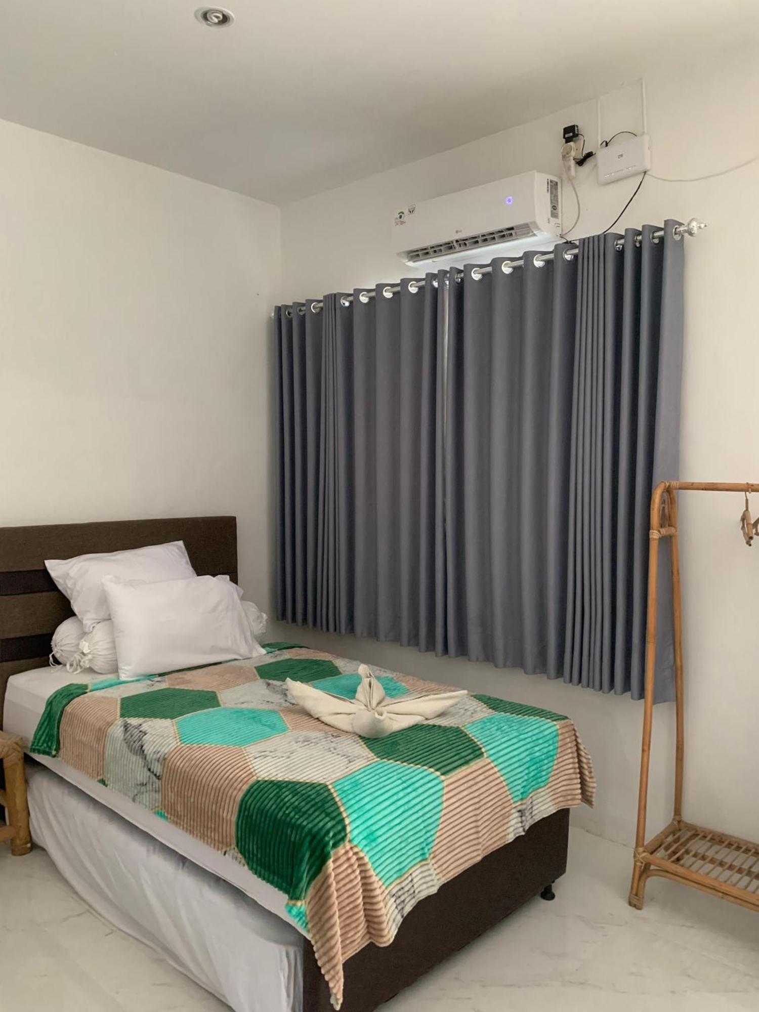 Gili Davidoff Skyline Hotel Gili Trawangan Buitenkant foto