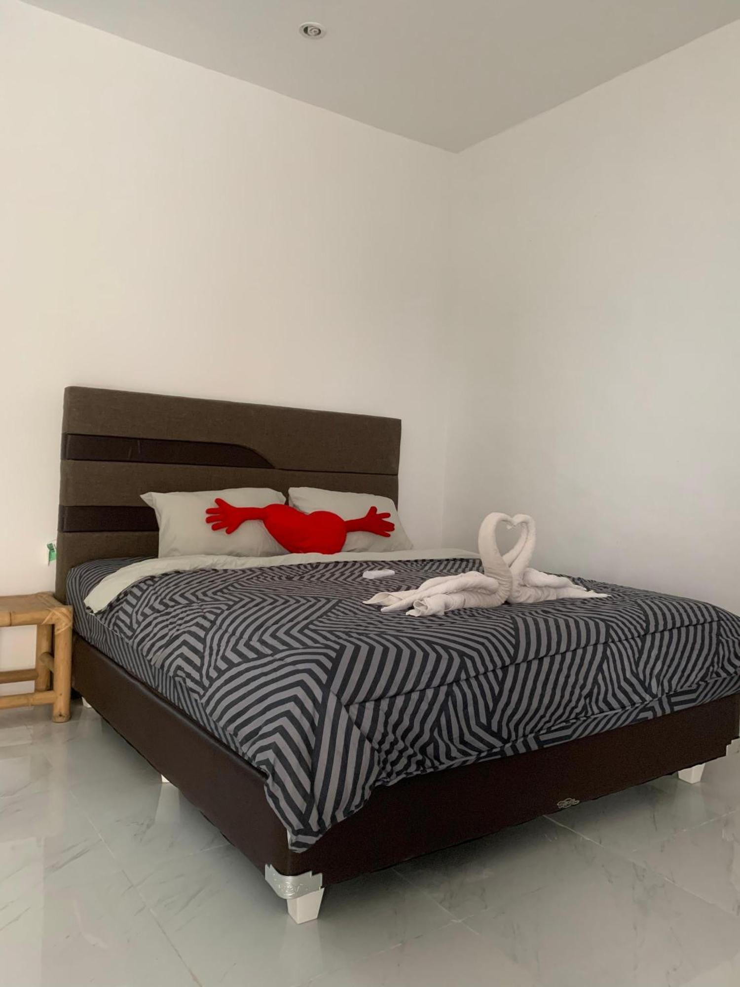 Gili Davidoff Skyline Hotel Gili Trawangan Buitenkant foto
